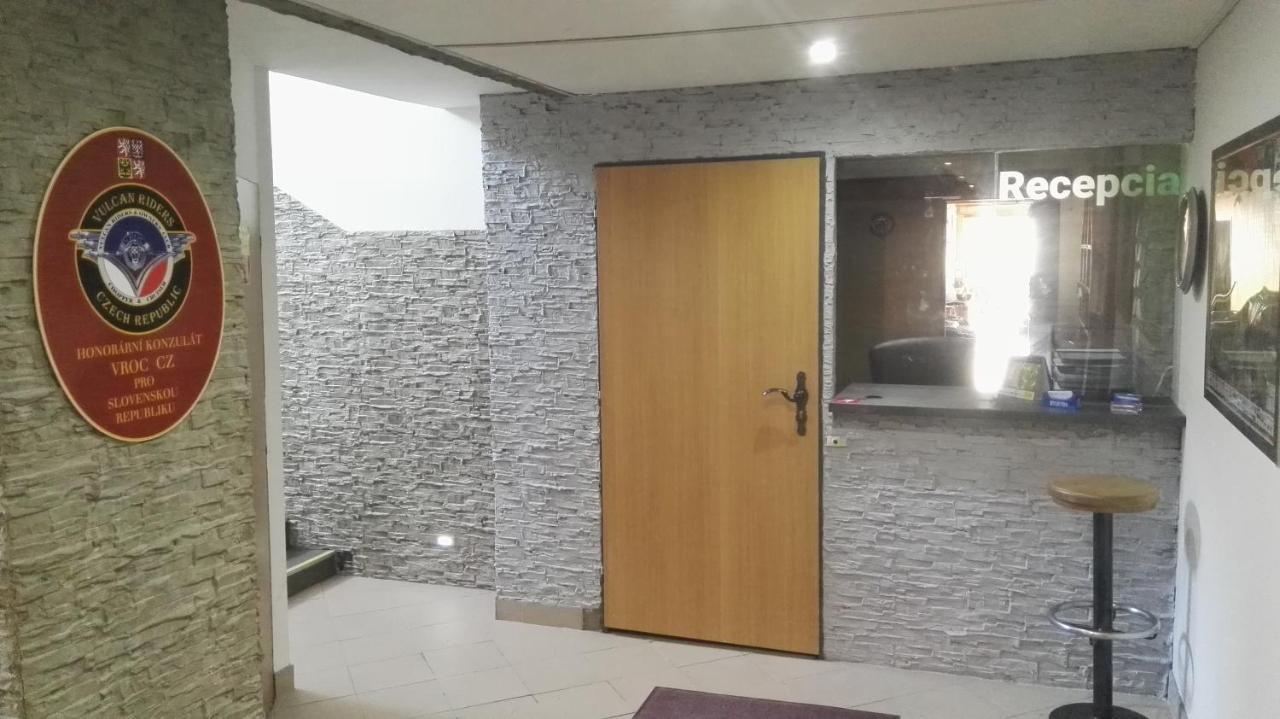 Garni Hotel Liptovský Mikuláš Exterior foto