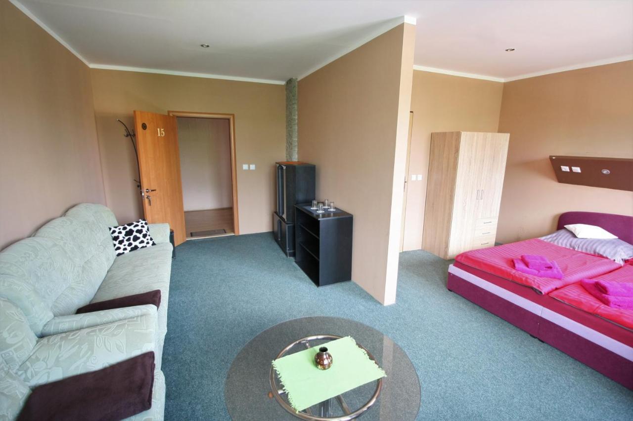 Garni Hotel Liptovský Mikuláš Exterior foto